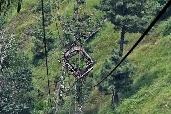 Stranded cable car highlights Pakistan school accessibility crisis